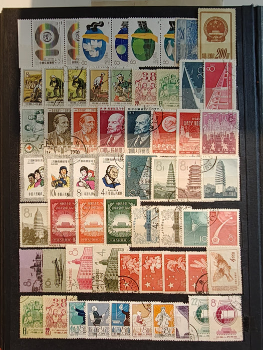 Clasor cu timbre China (aproximativ 1400-1500) cota mare de catalog