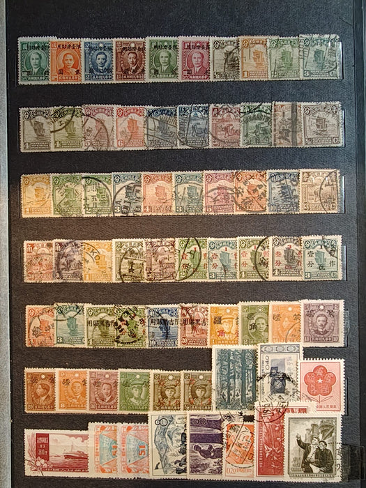 Clasor cu timbre China (aproximativ 1400-1500) cota mare de catalog