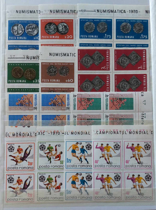 2 Clasoare 48 pagini (incluse) cu timbre romanesti perioada 1965-1975, peste 95% serii complete, simple sau in blocuri de 4