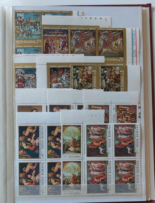 2 Clasoare 48 pagini (incluse) cu timbre romanesti perioada 1965-1975, peste 95% serii complete, simple sau in blocuri de 4