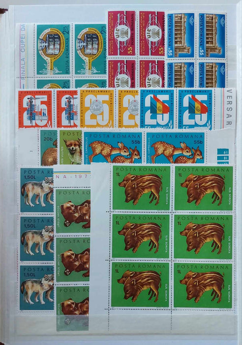 2 Clasoare 48 pagini (incluse) cu timbre romanesti perioada 1965-1975, peste 95% serii complete, simple sau in blocuri de 4