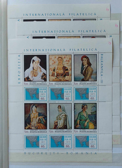 2 Clasoare 48 pagini (incluse) cu timbre romanesti perioada 1965-1975, peste 95% serii complete, simple sau in blocuri de 4