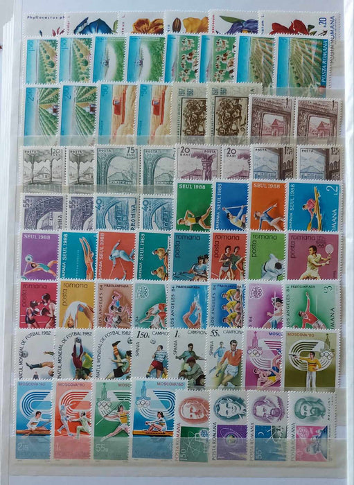 2 Clasoare 48 pagini (incluse) cu timbre romanesti perioada 1965-1975, peste 95% serii complete, simple sau in blocuri de 4