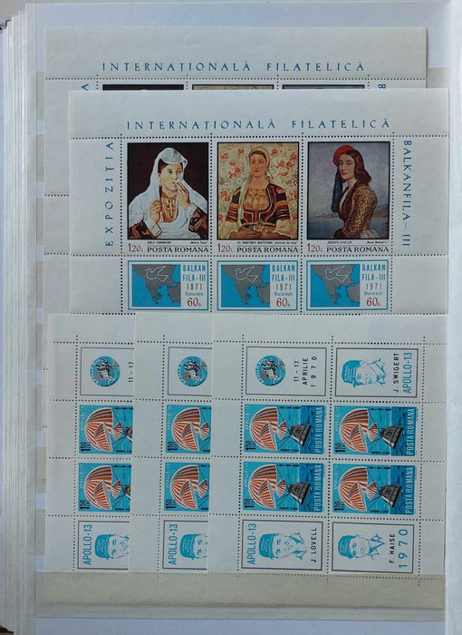 2 Clasoare 48 pagini (incluse) cu timbre romanesti perioada 1965-1975, peste 95% serii complete, simple sau in blocuri de 4