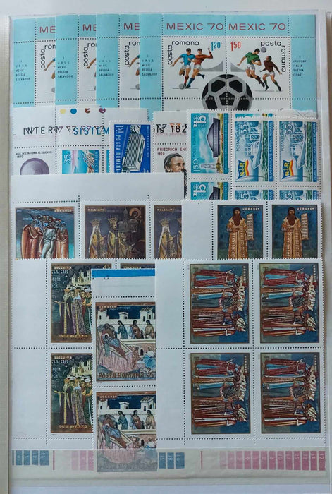 2 Clasoare 48 pagini (incluse) cu timbre romanesti perioada 1965-1975, peste 95% serii complete, simple sau in blocuri de 4