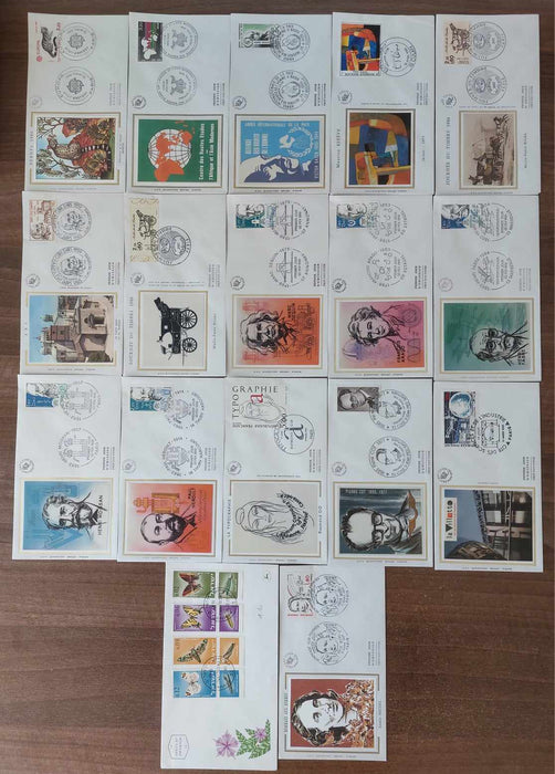 Franta Lot continand 374 FDC (179 in album, care este inclus), diferite tematici, pictura, personalitati, aniversari etc.