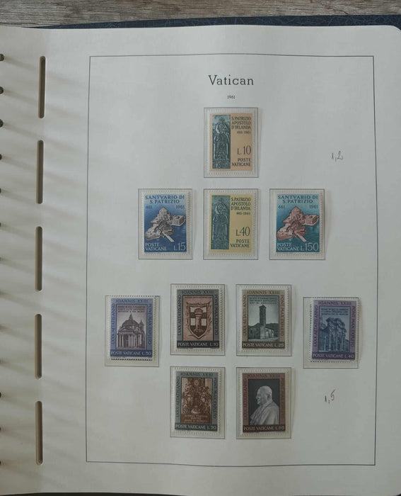 Album ilustrat LEUCHTTURM hingless posete transparente colectie VATICAN 1920-1969 aproximativ 80 serii complete