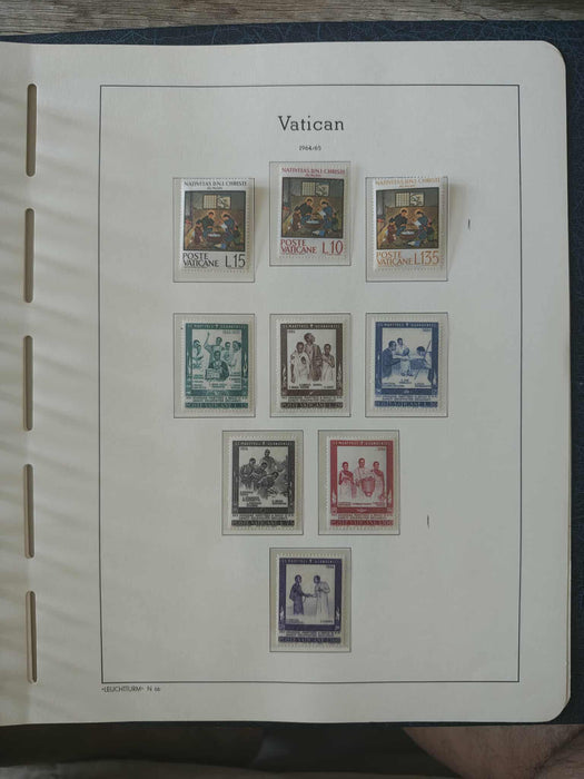 Album ilustrat LEUCHTTURM hingless posete transparente colectie VATICAN 1920-1969 aproximativ 80 serii complete