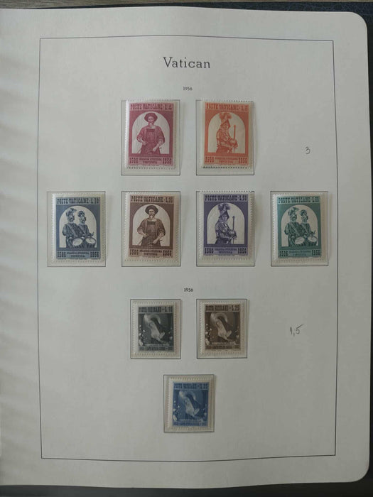 Album ilustrat LEUCHTTURM hingless posete transparente colectie VATICAN 1920-1969 aproximativ 80 serii complete
