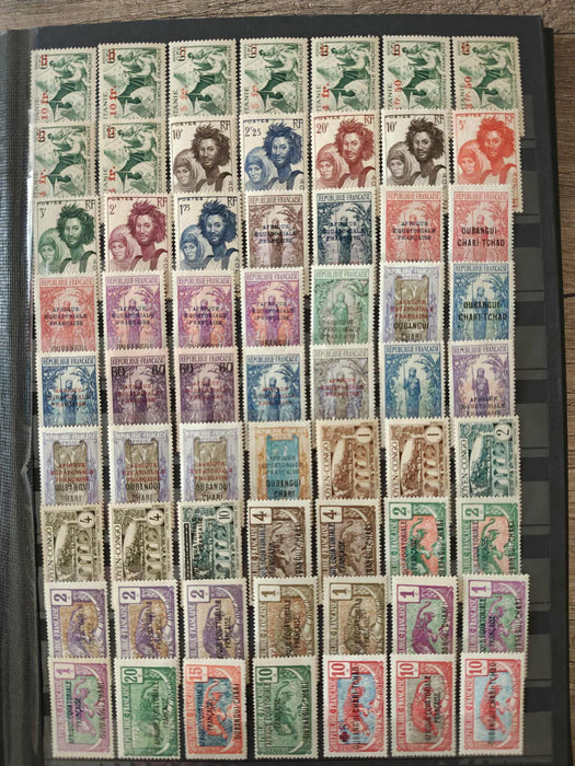 Clasor cu aproximativ 1000 timbre (peste) colonii franceze