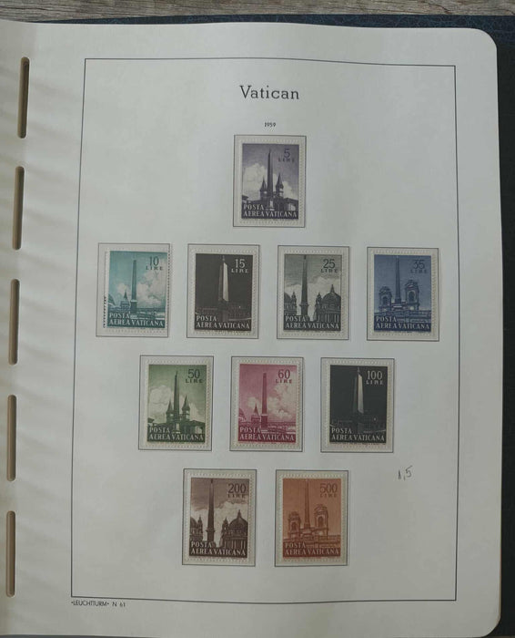 Album ilustrat LEUCHTTURM hingless posete transparente colectie VATICAN 1920-1969 aproximativ 80 serii complete