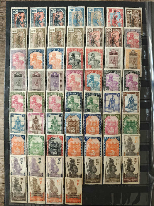 Clasor cu aproximativ 1000 timbre (peste) colonii franceze