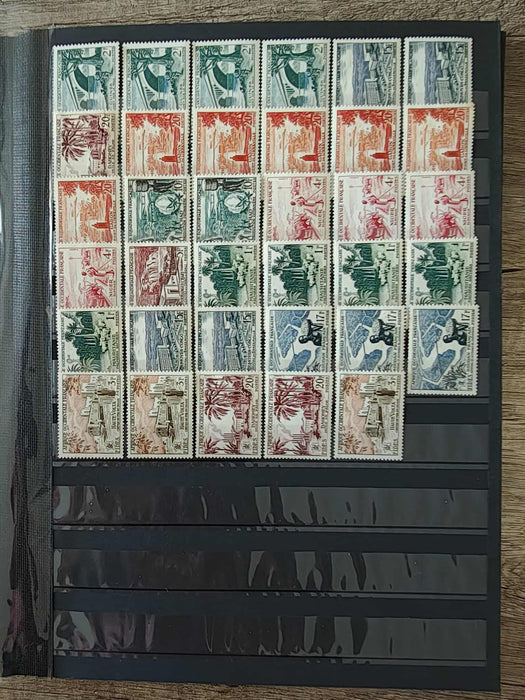 Clasor cu aproximativ 1000 timbre (peste) colonii franceze