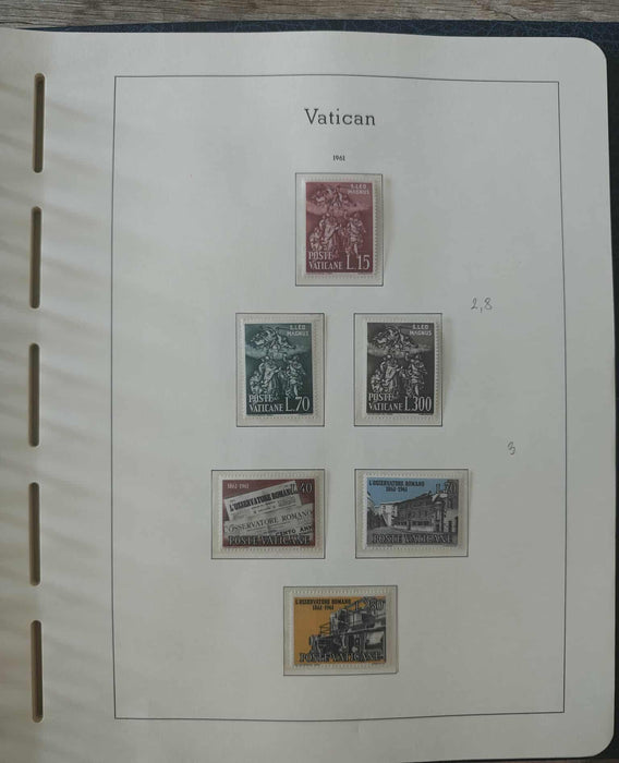 Album ilustrat LEUCHTTURM hingless posete transparente colectie VATICAN 1920-1969 aproximativ 80 serii complete