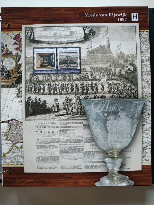 Album/Enciclopedie tematica ARTA, PICTURA, PERSONALITATI, MARINA, NAVIGATIE, VAPOARE, ISTORIE contine 78 pagini ilustrate, cu timbre in posete de plastic. SUPERB!! Albumul are coperti si caseta din piele.