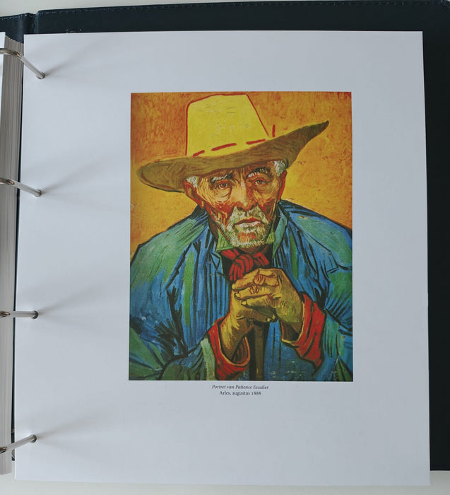 Album/Enciclopedie Vincent Van Gogh tematica ARTA, PICTURA contine 38 blocuri mari ilustratein posete de plastic, cu picturi celebre. SUPERB!! Albumul are coperti si caseta din piele.