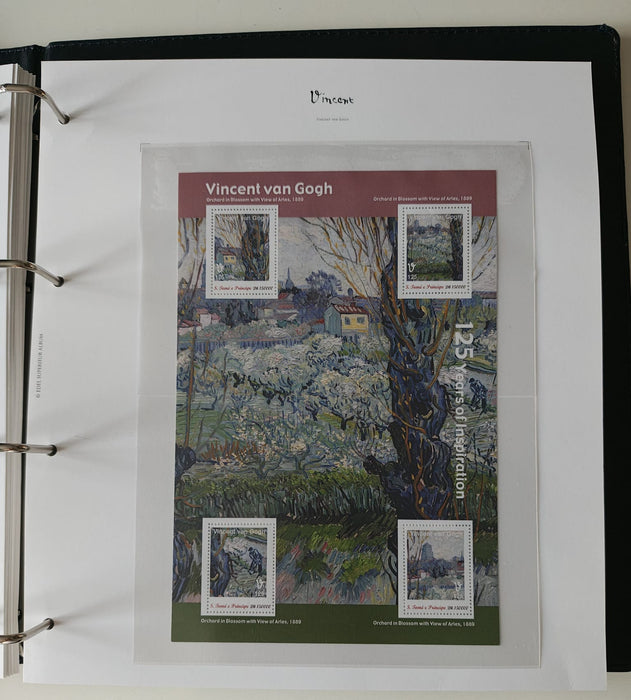 Album/Enciclopedie Vincent Van Gogh tematica ARTA, PICTURA contine 38 blocuri mari ilustratein posete de plastic, cu picturi celebre. SUPERB!! Albumul are coperti si caseta din piele.