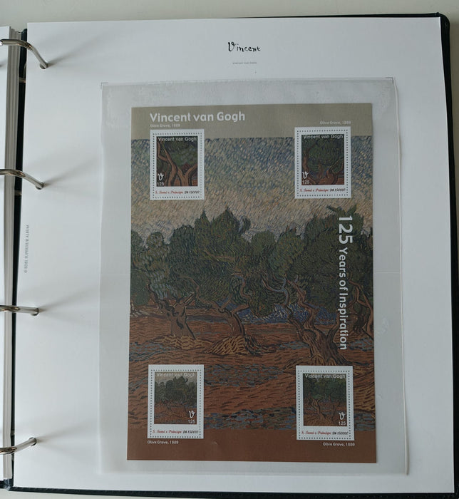 Album/Enciclopedie Vincent Van Gogh tematica ARTA, PICTURA contine 38 blocuri mari ilustratein posete de plastic, cu picturi celebre. SUPERB!! Albumul are coperti si caseta din piele.