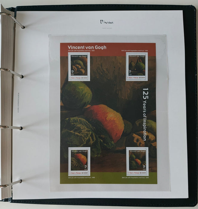 Album/Enciclopedie Vincent Van Gogh tematica ARTA, PICTURA contine 38 blocuri mari ilustratein posete de plastic, cu picturi celebre. SUPERB!! Albumul are coperti si caseta din piele.