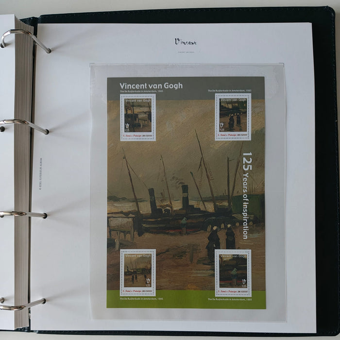 Album/Enciclopedie Vincent Van Gogh tematica ARTA, PICTURA contine 38 blocuri mari ilustratein posete de plastic, cu picturi celebre. SUPERB!! Albumul are coperti si caseta din piele.