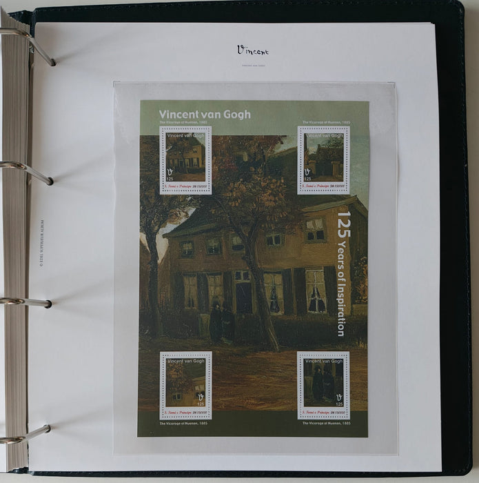 Album/Enciclopedie Vincent Van Gogh tematica ARTA, PICTURA contine 38 blocuri mari ilustratein posete de plastic, cu picturi celebre. SUPERB!! Albumul are coperti si caseta din piele.