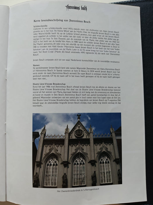 Album/Enciclopedie Hieronymus Bosch tematica ARTA, PICTURA, RELIGIE, EZOTERISM contine aproximativ 100 serii, blocuri ilustrate si maxicarduri in posete de plastic, cu picturi celebre . SUPERB!! Albumul are coperti si caseta din piele.