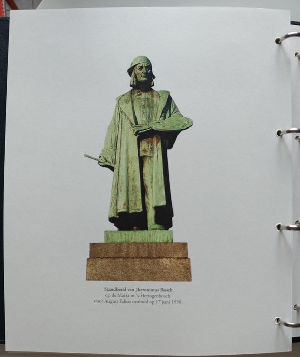 Album/Enciclopedie Hieronymus Bosch tematica ARTA, PICTURA, RELIGIE, EZOTERISM contine aproximativ 100 serii, blocuri ilustrate si maxicarduri in posete de plastic, cu picturi celebre . SUPERB!! Albumul are coperti si caseta din piele.