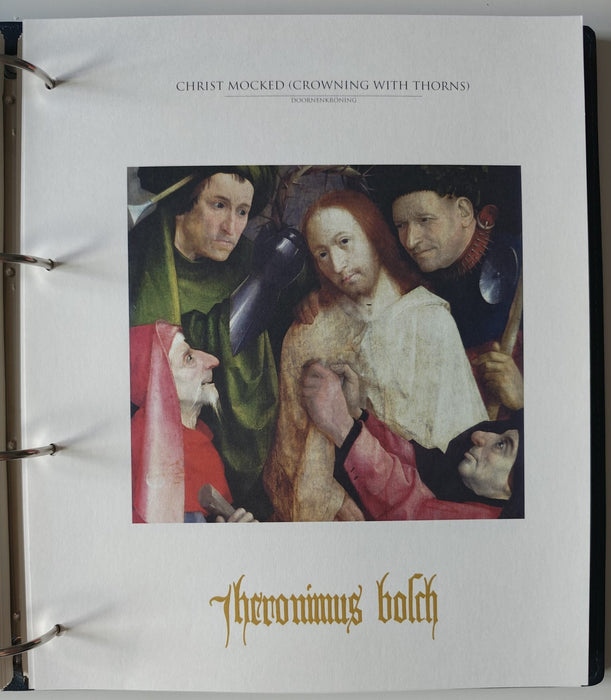 Album/Enciclopedie Hieronymus Bosch tematica ARTA, PICTURA, RELIGIE, EZOTERISM contine aproximativ 100 serii, blocuri ilustrate si maxicarduri in posete de plastic, cu picturi celebre . SUPERB!! Albumul are coperti si caseta din piele.