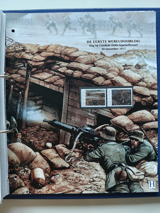 Album/Enciclopedie tematica PRIMUL RAZBOI MONDIAL (WWI), ARTA, PERSONALITATI, MASINI DE LUPTA, ISTORIE contine 62 pagini ilustrate, cu timbre in posete de plastic. SUPERB!! Albumul are coperti si caseta din piele.