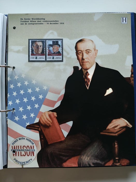 Album/Enciclopedie tematica PRIMUL RAZBOI MONDIAL (WWI), ARTA, PERSONALITATI, MASINI DE LUPTA, ISTORIE contine 62 pagini ilustrate, cu timbre in posete de plastic. SUPERB!! Albumul are coperti si caseta din piele.