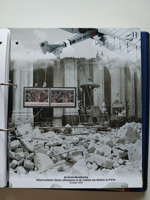 Album/Enciclopedie tematica PRIMUL RAZBOI MONDIAL (WWI), ARTA, PERSONALITATI, MASINI DE LUPTA, ISTORIE contine 62 pagini ilustrate, cu timbre in posete de plastic. SUPERB!! Albumul are coperti si caseta din piele.