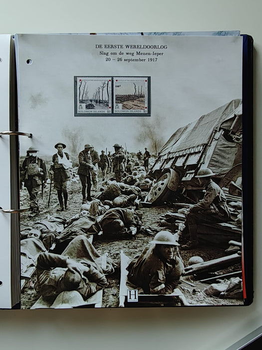 Album/Enciclopedie tematica PRIMUL RAZBOI MONDIAL (WWI), ARTA, PERSONALITATI, MASINI DE LUPTA, ISTORIE contine 62 pagini ilustrate, cu timbre in posete de plastic. SUPERB!! Albumul are coperti si caseta din piele.