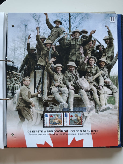 Album/Enciclopedie tematica PRIMUL RAZBOI MONDIAL (WWI), ARTA, PERSONALITATI, MASINI DE LUPTA, ISTORIE contine 62 pagini ilustrate, cu timbre in posete de plastic. SUPERB!! Albumul are coperti si caseta din piele.