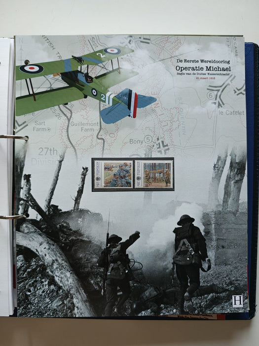 Album/Enciclopedie tematica PRIMUL RAZBOI MONDIAL (WWI), ARTA, PERSONALITATI, MASINI DE LUPTA, ISTORIE contine 62 pagini ilustrate, cu timbre in posete de plastic. SUPERB!! Albumul are coperti si caseta din piele.