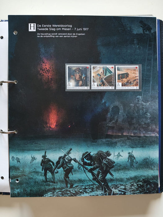 Album/Enciclopedie tematica PRIMUL RAZBOI MONDIAL (WWI), ARTA, PERSONALITATI, MASINI DE LUPTA, ISTORIE contine 62 pagini ilustrate, cu timbre in posete de plastic. SUPERB!! Albumul are coperti si caseta din piele.