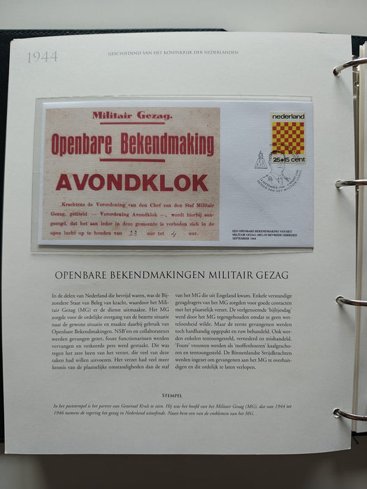 Album/Enciclopedie tematica CRUCEA ROSIE, AL II-lea RAZBOI MONDIAL (WWII), ANIVERSARI, PERSONALITATI contine in jur de 100 plicuri filatelice ilustrate in posete de plastic. Albumul are coperti si caseta din piele.