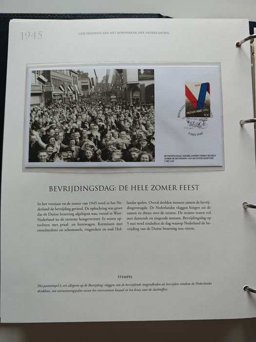 Album/Enciclopedie tematica CRUCEA ROSIE, AL II-lea RAZBOI MONDIAL (WWII), ANIVERSARI, PERSONALITATI contine in jur de 100 plicuri filatelice ilustrate in posete de plastic. Albumul are coperti si caseta din piele.