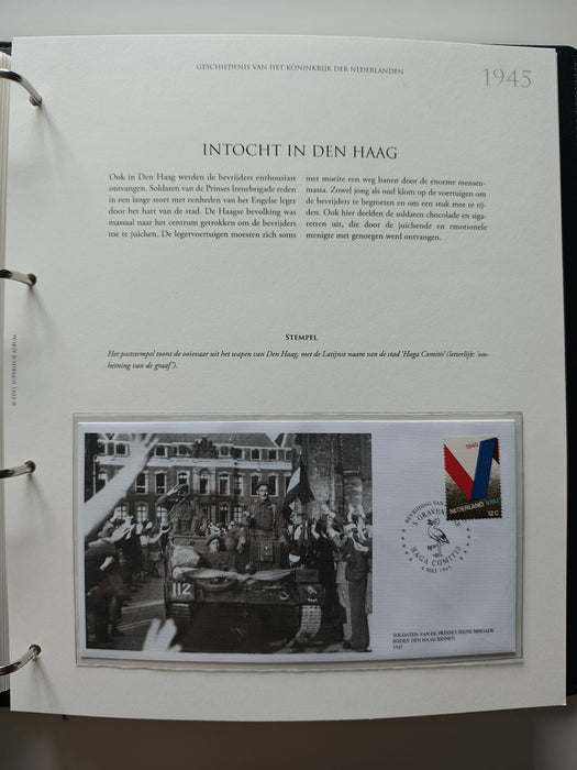 Album/Enciclopedie tematica CRUCEA ROSIE, AL II-lea RAZBOI MONDIAL (WWII), ANIVERSARI, PERSONALITATI contine in jur de 100 plicuri filatelice ilustrate in posete de plastic. Albumul are coperti si caseta din piele.